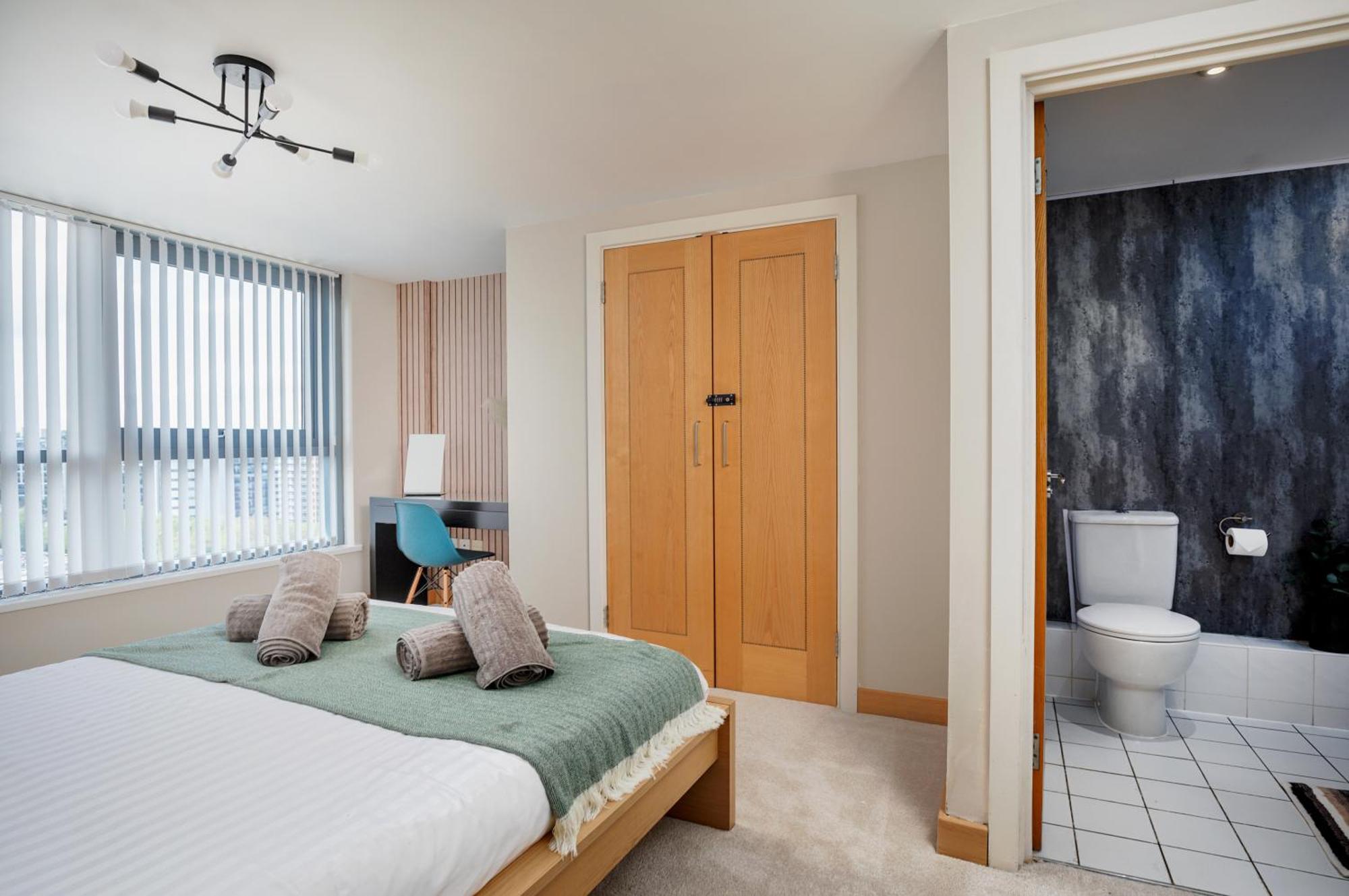 Large Central Penthouse In Leeds Leeds  Exterior photo